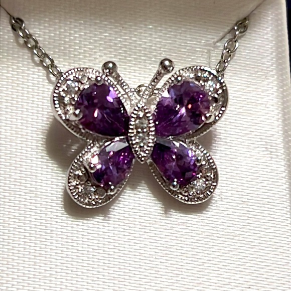 NWT Cubic Zirconia Butterfly Pendant With Chain - Picture 2 of 6